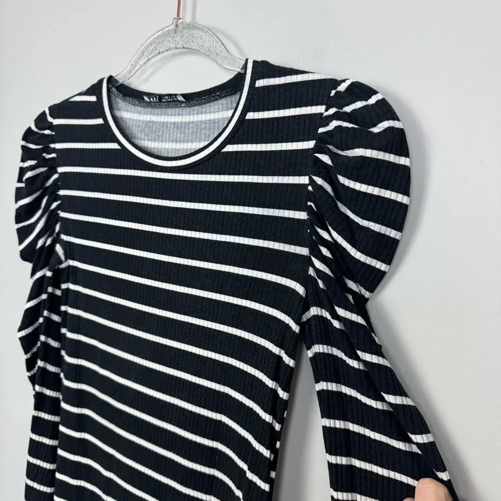 ZARA | Black & White Striped Puff Shoulder Top Women’s Size Small